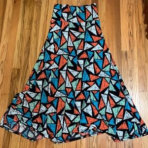 Small LuLaRoe geometric maxi skirt EUC
